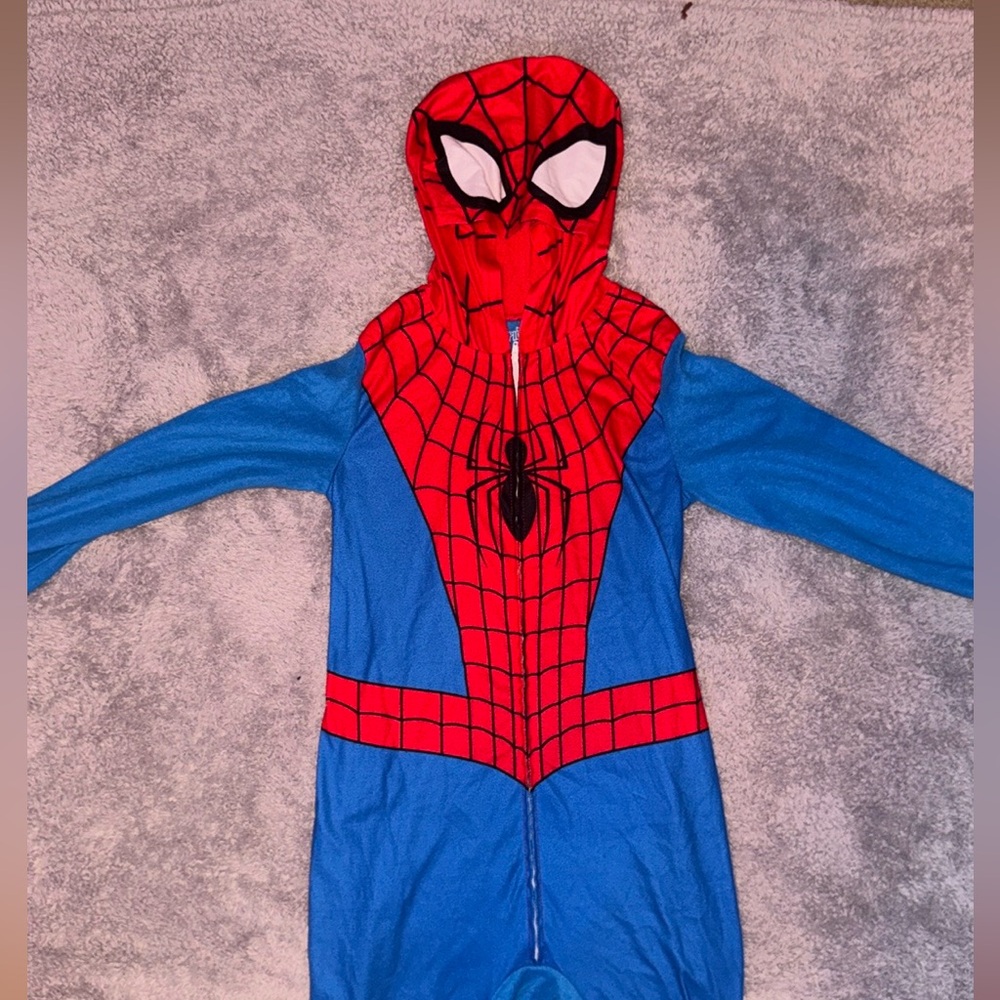 Spider-Man onesie perfect for Christmas’s time